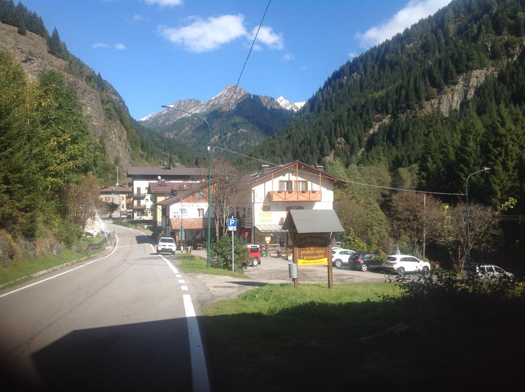 Affittacamere Valle Dorizzo Di Scavoni Paolo Val Dorizzo Eksteriør bilde